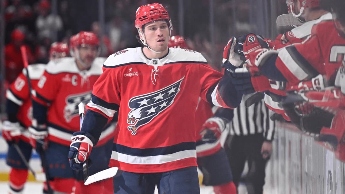 Leonard signs 8-year, $84 million contract Capitals