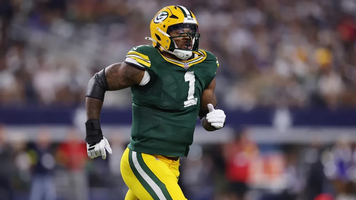 ‘Let’s just go to flag football’: Micah Parsons, Tom Brady rip refs for questionable roughing the pa