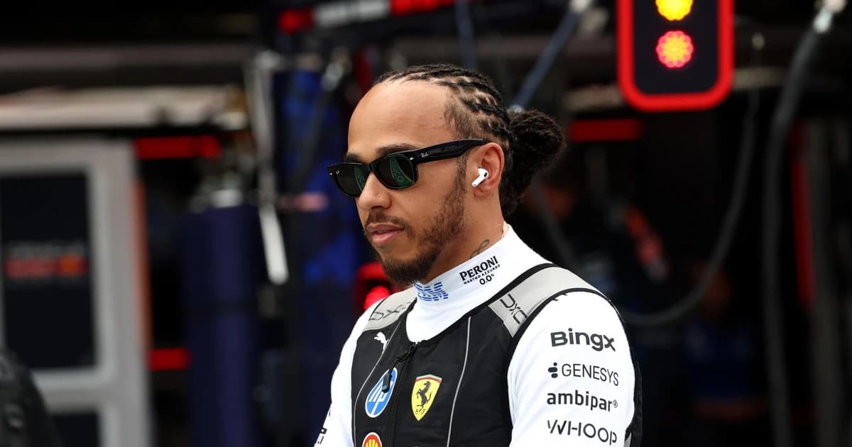 Lewis Hamilton gives Ferrari clear instruction after 'no-man's land' pain