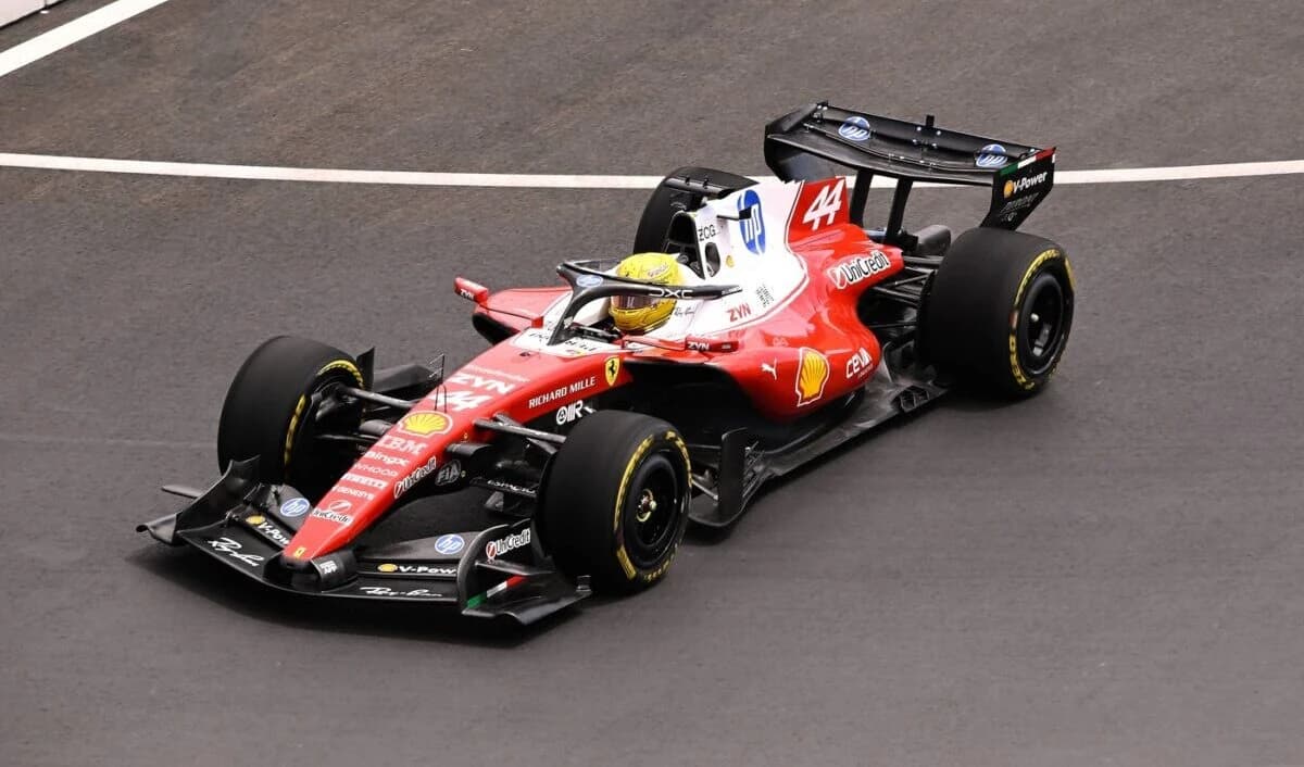 Lewis Hamilton și Charles Leclerc au testat noul circuit de la Madrid. Imagini cu piloții Ferrari pe