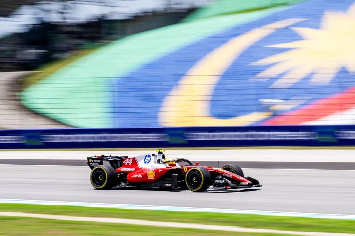 Lewis Hamilton warned, Ferrari fined for Bahrain GP impeding