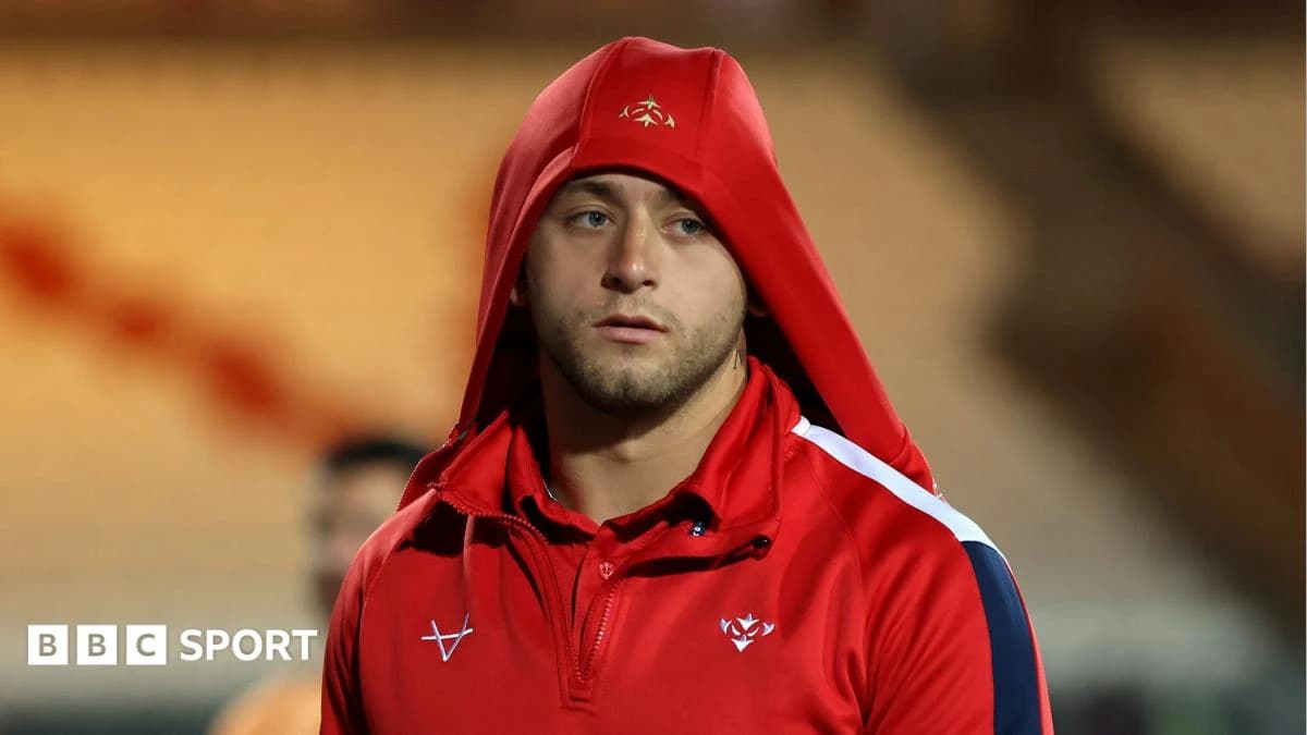 Lewis left out for England's Rugby League World Cup opener