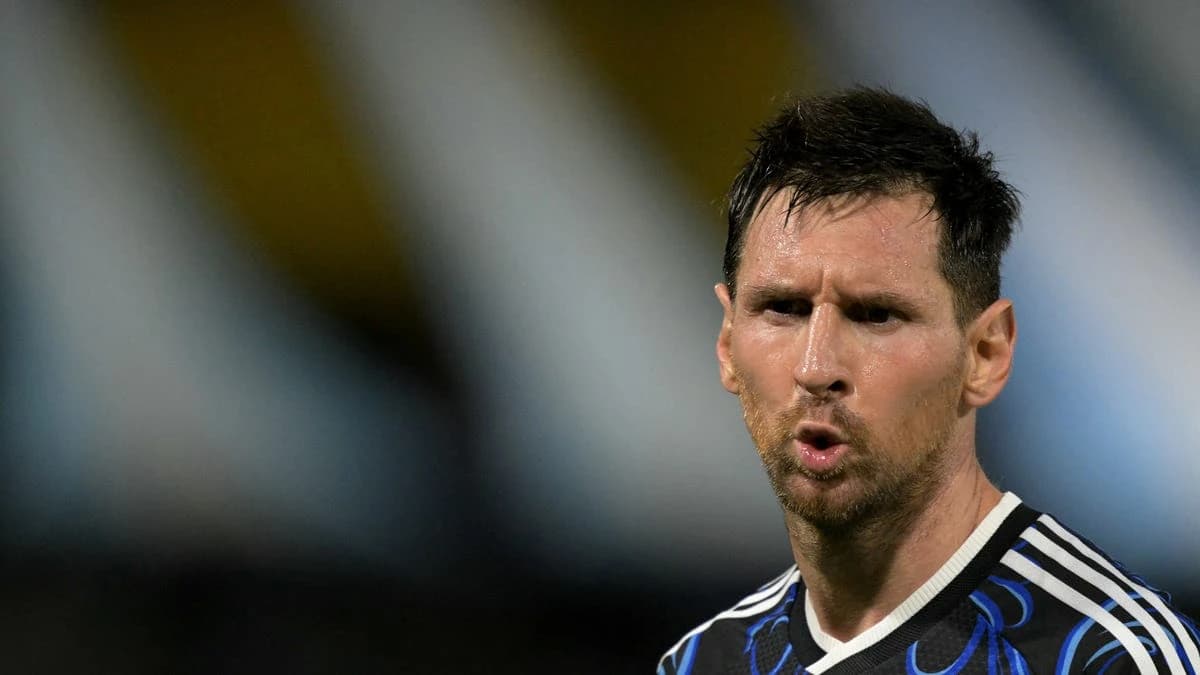 Lionel Messi headlines Argentina preliminary World Cup roster as title defense begins