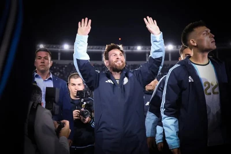Lionel Messi nets goal in 'saddest day of career,' bids farewell to Argentina