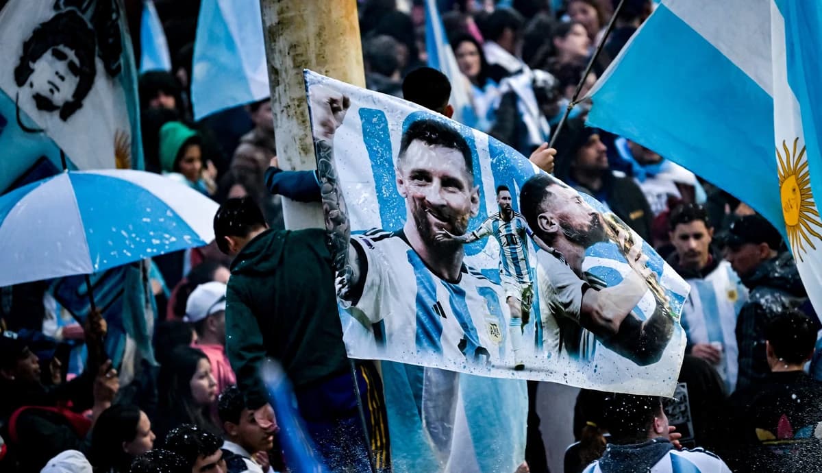 Lionel Messi returns to Argentina for rest after World Cup final loss