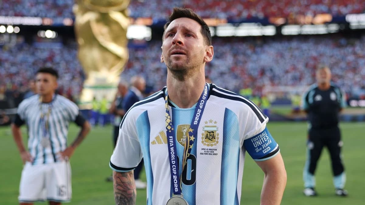 Lionel Messi returns to Rosario for rest after World Cup final loss