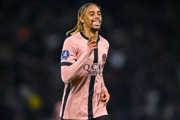 Liverpool's significant Bradley Barcola transfer boost as PSG close in on replacement