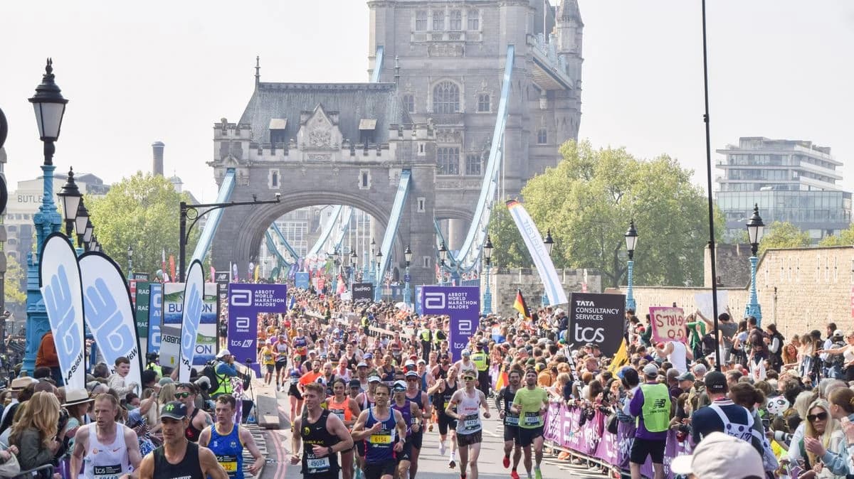 London Marathon 2026 - how to watch, timings, where to stand and road closures