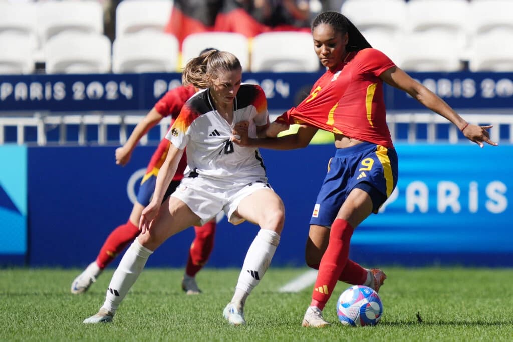 Lovitură pe piața transferurilor în fotbalul feminin: OL Lyonnes o transferă pe Salma Paralluelo, ca
