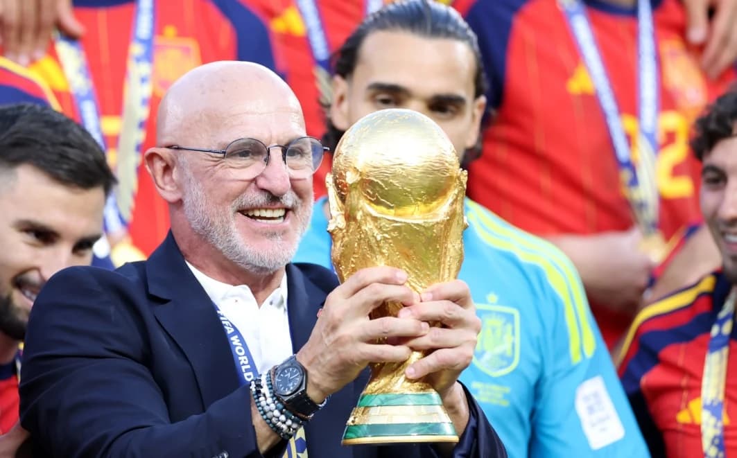 Luis de la Fuente a semnat, după ce a câştigat Cupa Mondială cu Spania!