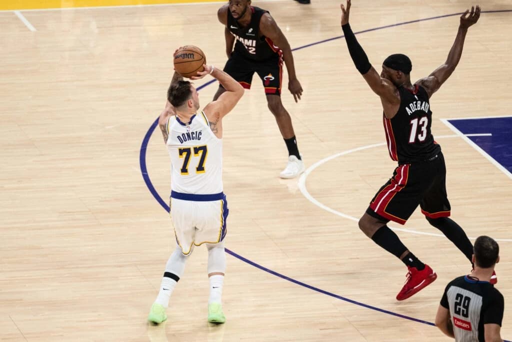 Luka Dončić intră în istoria lui Los Angeles Lakers. Slovenul, aproape de un record al lui Kobe Brya