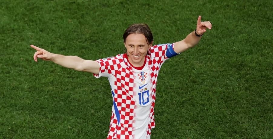 Luka Modric semnează noul contract. Salariu de 3.5 milioane de euro la 40 de ani