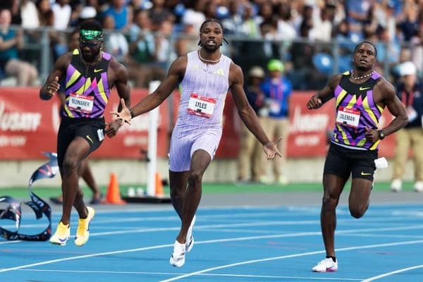 Lyles runs world-leading 9.79 at US Championships