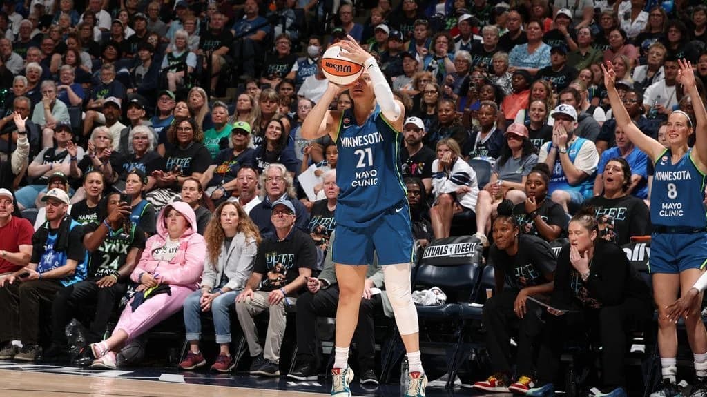 Lynx's McBride drops 43, sets WNBA 3-point mark