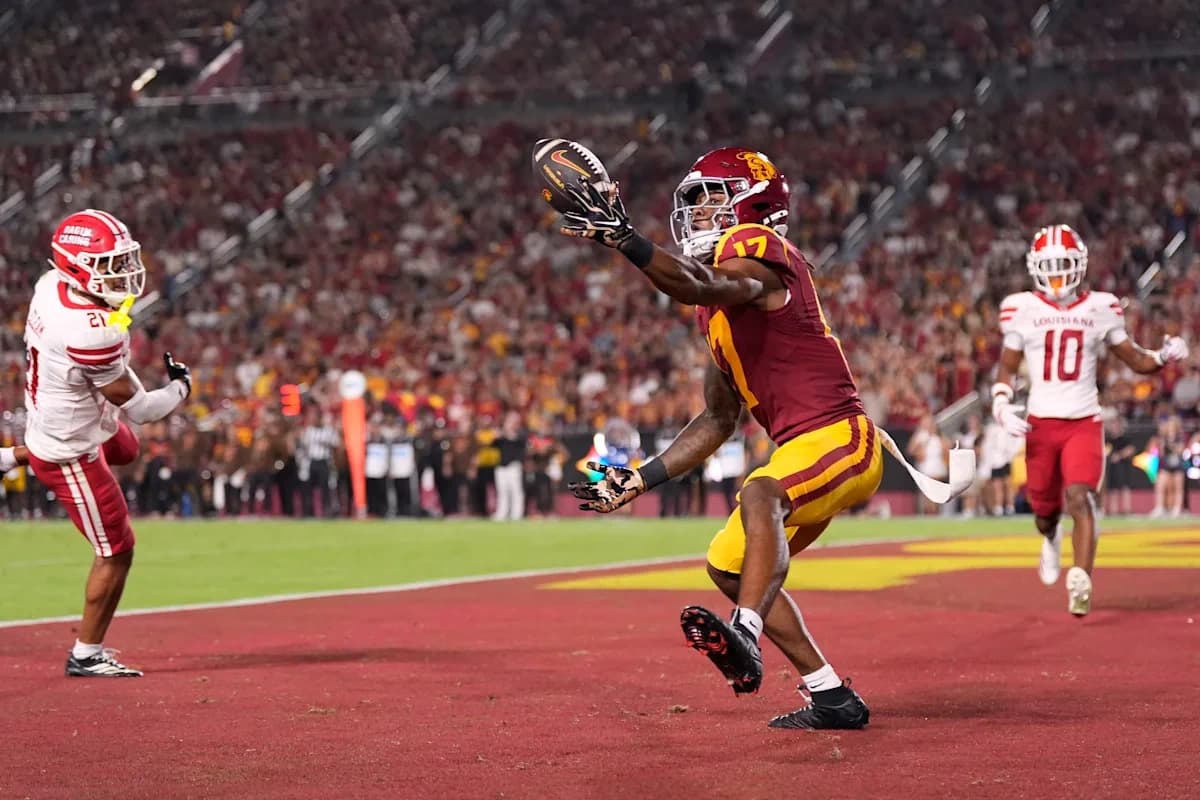 Maiava throws 5 TD passes, No. 14 Southern California beats Louisiana 49-30