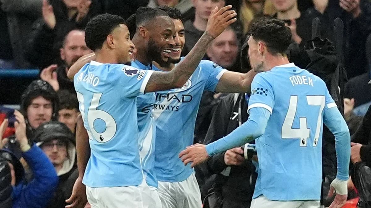 Man City 3-0 Crystal Palace: Phil Foden shines as Pep Guardiola's side extend Premier League title r
