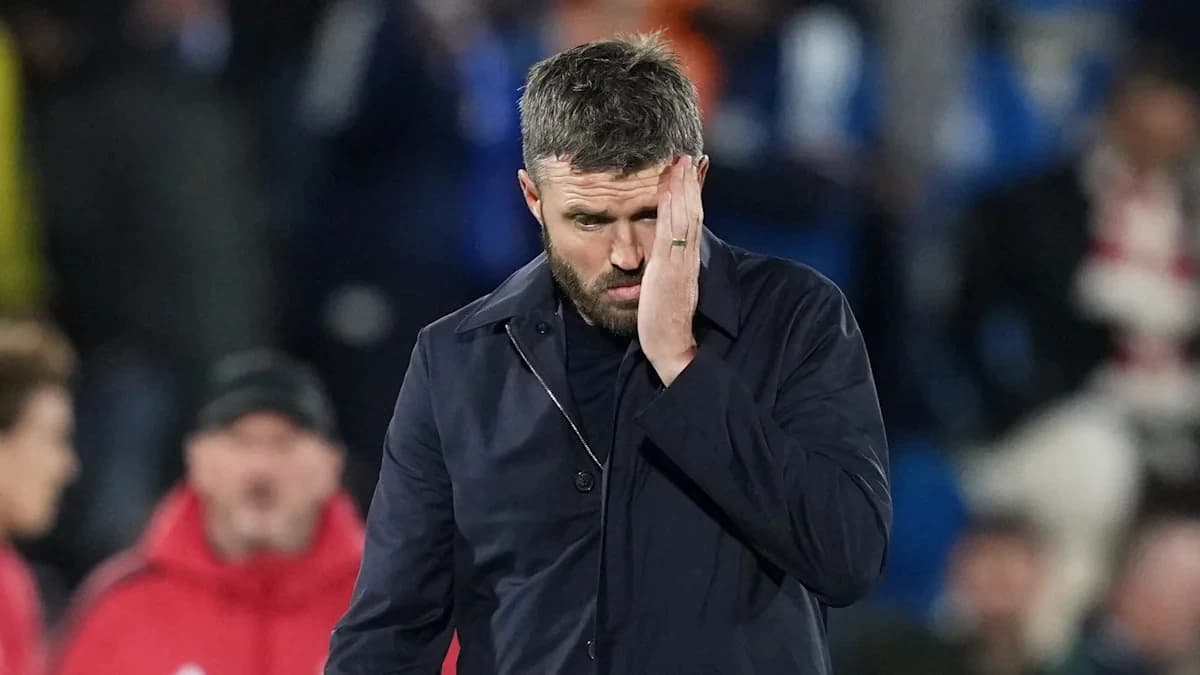 Man United coach Carrick apologizes for 'unacceptable' Champions League loss to Como