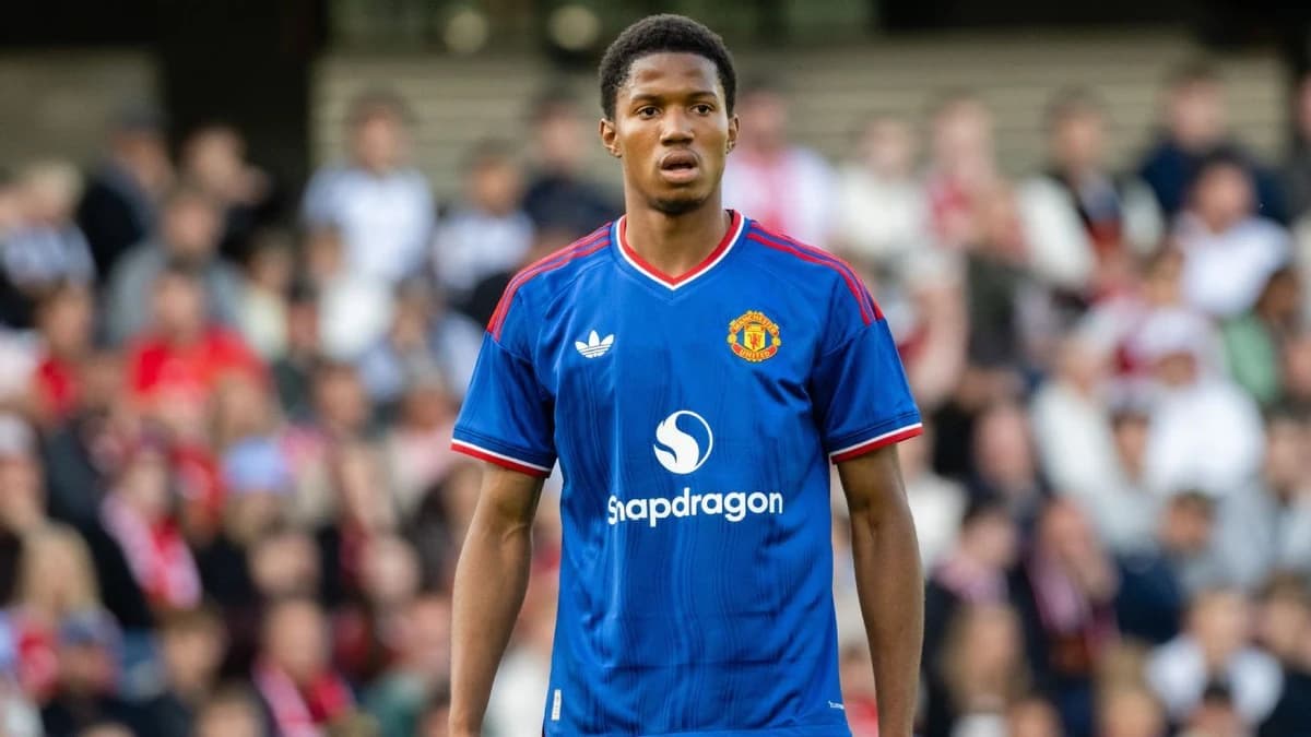 Man United loan teen striker Obi to Willem II
