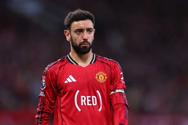 Man Utd news: Bruno Fernandes opens up on future as Barcelona drop out of transfer race
