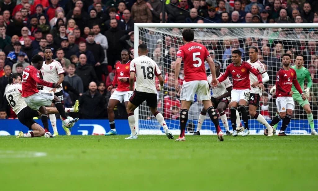 Manchester United câștigă derby-ul cu Liverpool și revine în Liga Campionilor după 3 ani de absență