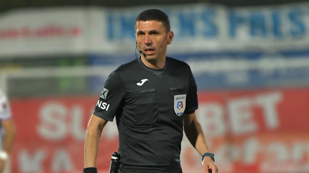 Marcel Bîrsan arbitrează meciul Chindia Târgovişte – Farul Constanţa, din barajul de promovare/menţi