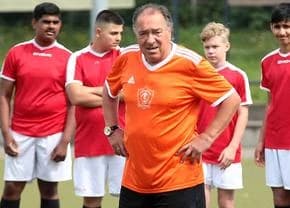 Marcel Răducanu închide Școala de Fotbal de la Dortmund după 32 de ani: „Nu mai pot!”