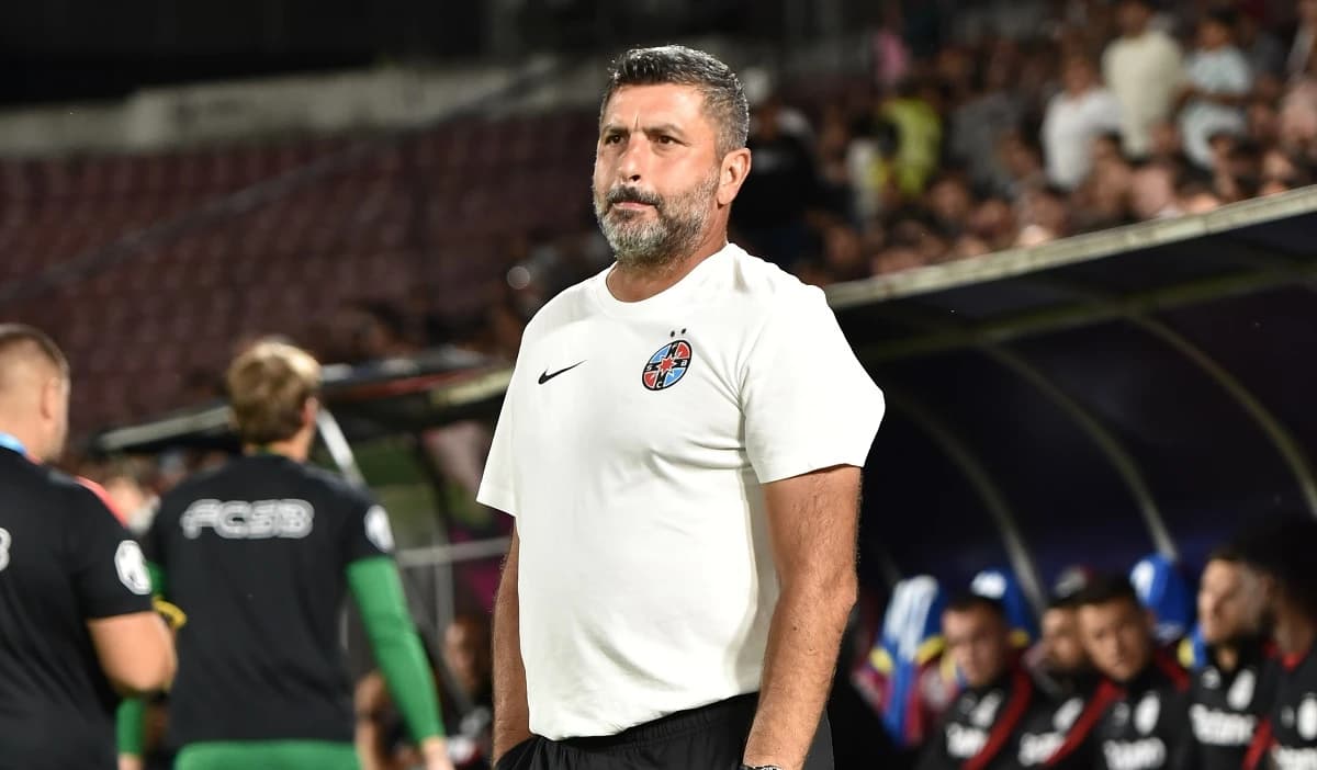 Marius Baciu, şedinţă cu fanii FCSB-ului după ce i s-a cerut demisia! Cei 4 jucători care au partici