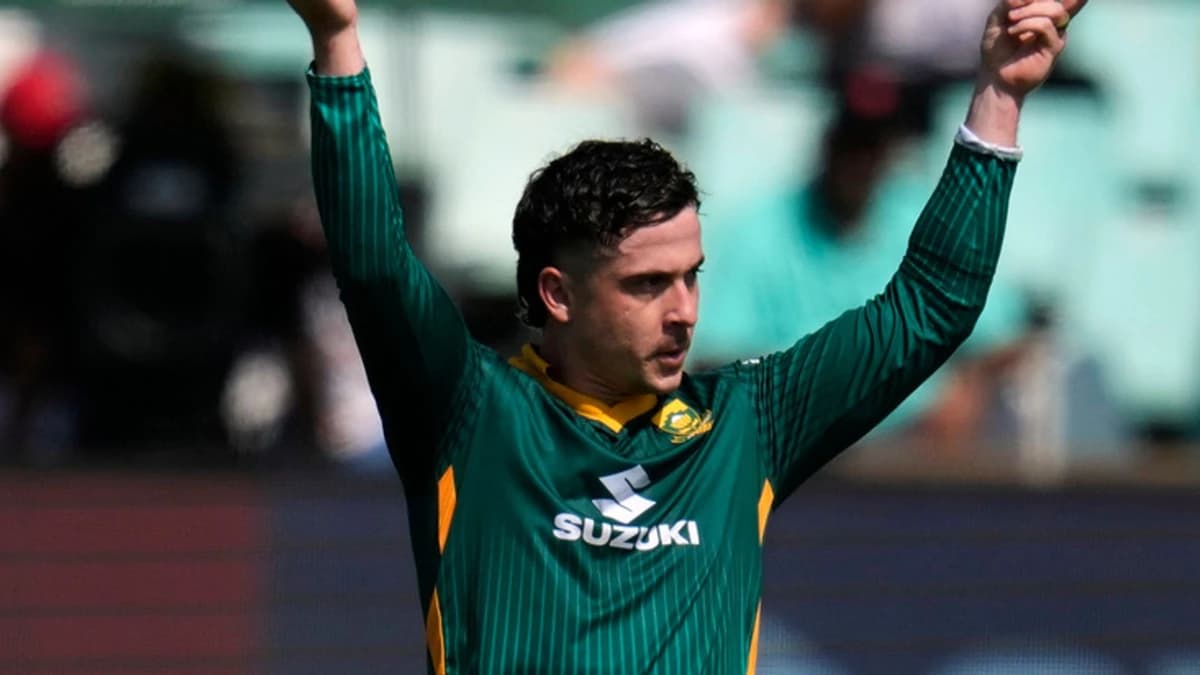 Matthew Breetzke ton leads South Africa to 67-run ODI win over Australia in Durban to move 1-0 up in