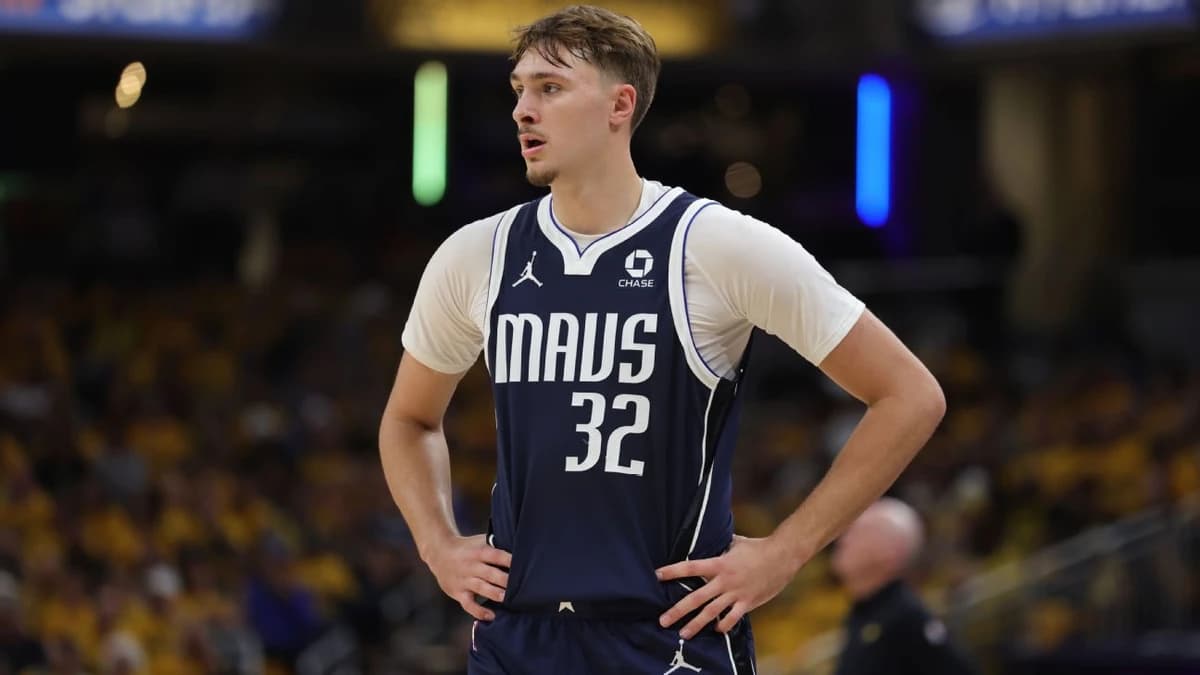 Mavs' Flagg out for home opener with mild left shoulder sprain