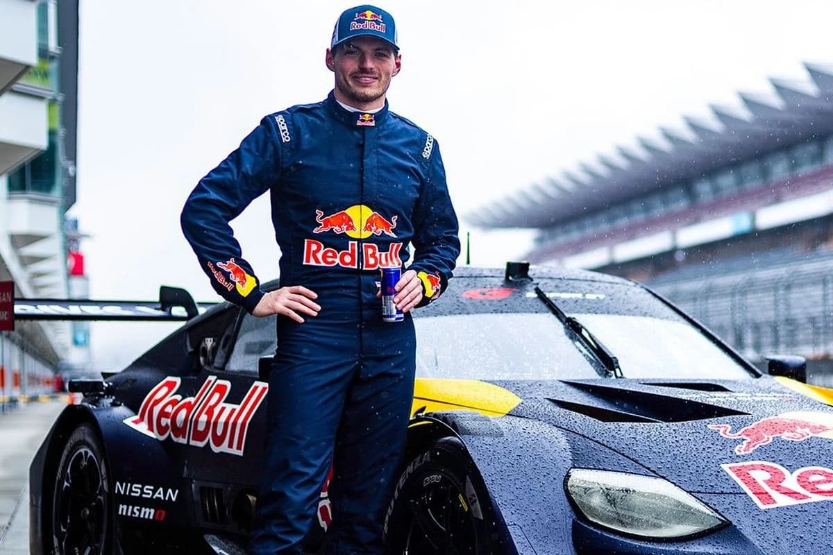 Max Verstappen l-a învins pe rivalul său din Super GT, înainte să debuteze la Nurburgring