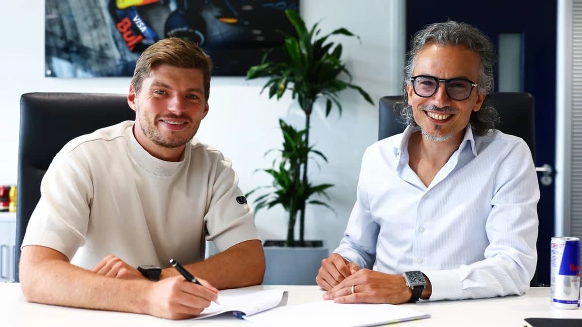 Max Verstappen signs new Red Bull deal to 2030