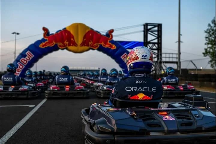 Max Verstappen to Race 100 Amateurs Live on Disney+