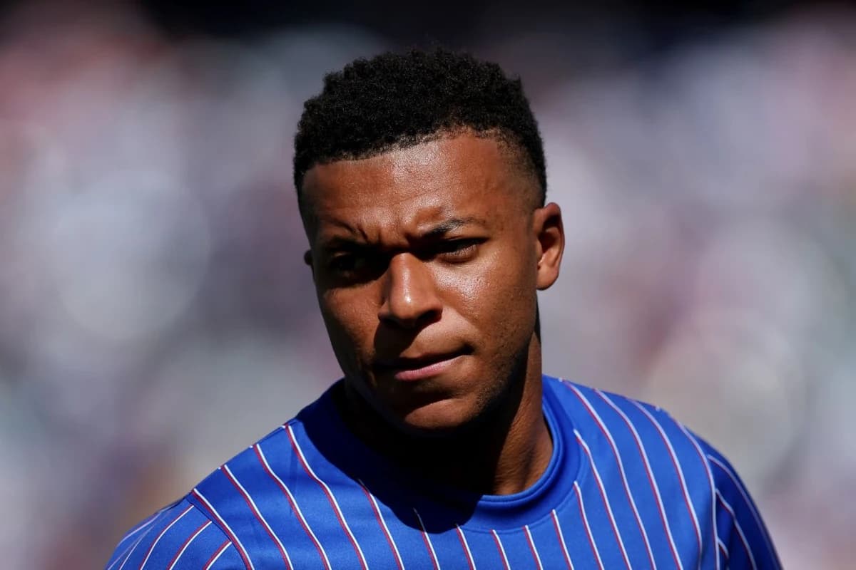 Mbappe s-a dus să îi prezinte scuzele unui fan din Paraguay. Ce s-a întâmplat la Philadelphia