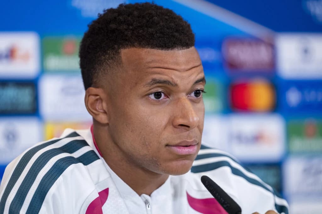 Mbappe și-a cerut scuze în urma glumei la adresa fostului lider chinez Mao Zedong. „Comentariul meu
