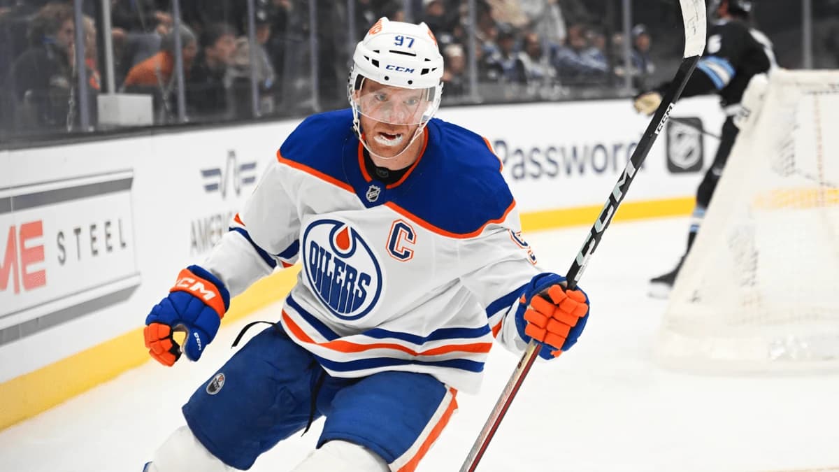 McDavid gets five points to extend season-opening streak as Oilers cruise past Mammoth