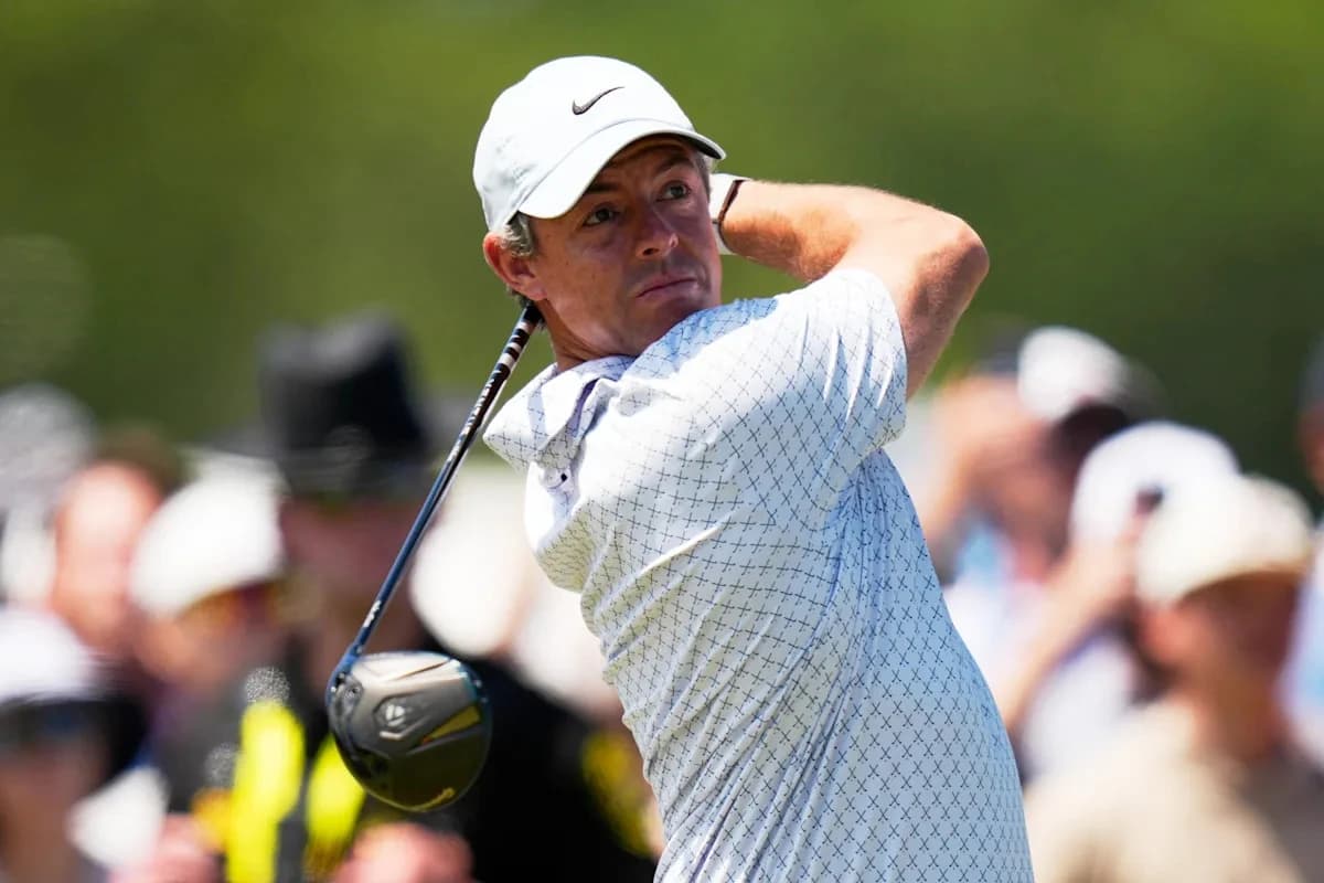 McIlroy and Cantlay are part of a 4-way tie for the early lead in the Scottish Open