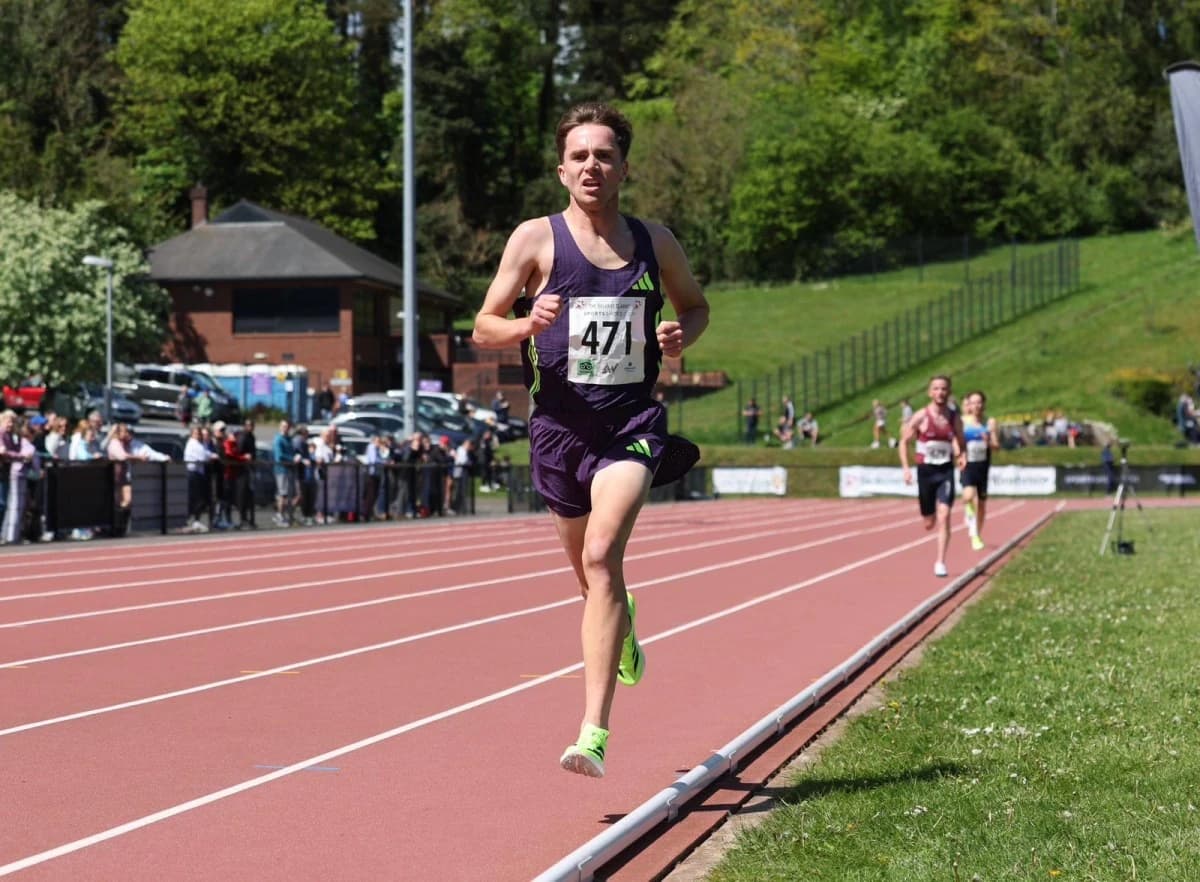 McLuckie breaks Ovett’s 38-year-old stadium record in the 3000m in Belfast