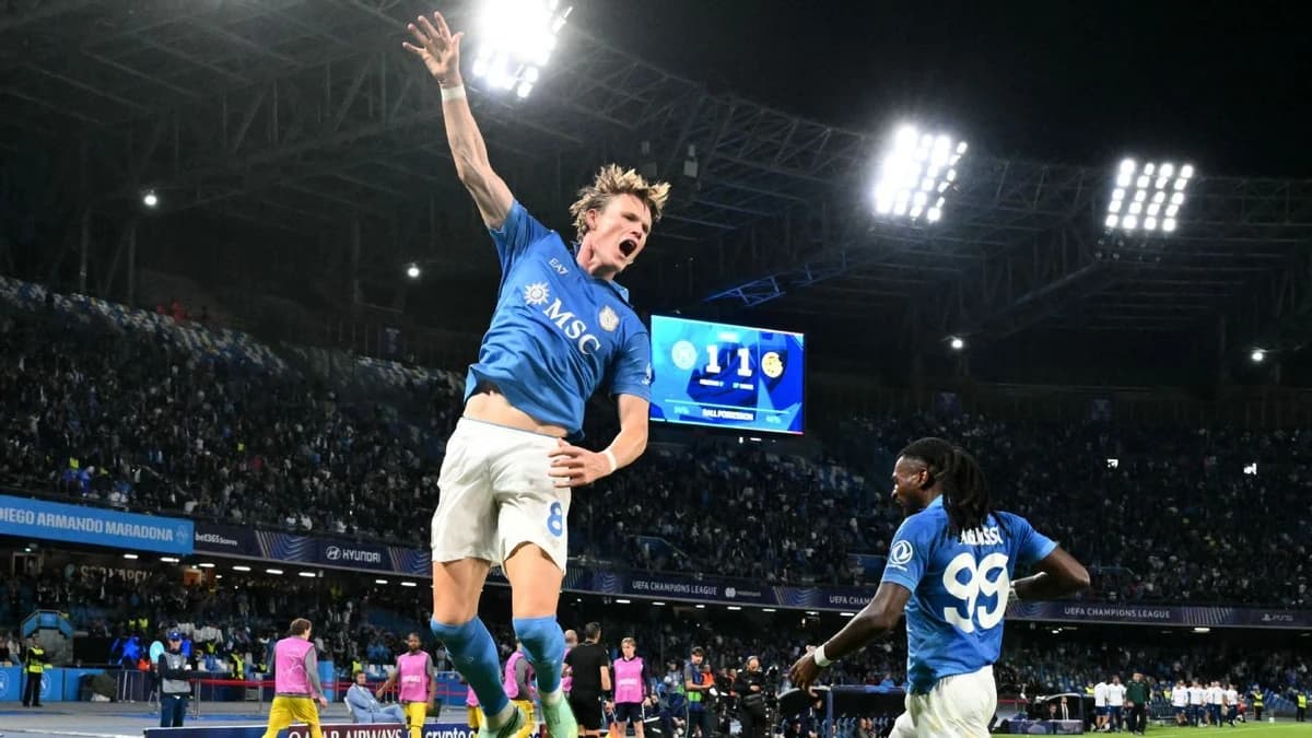 McTominay scores timely brace in Napoli UCL win