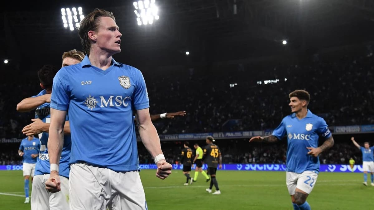 McTominay scores twice in Napoli-Roma thriller