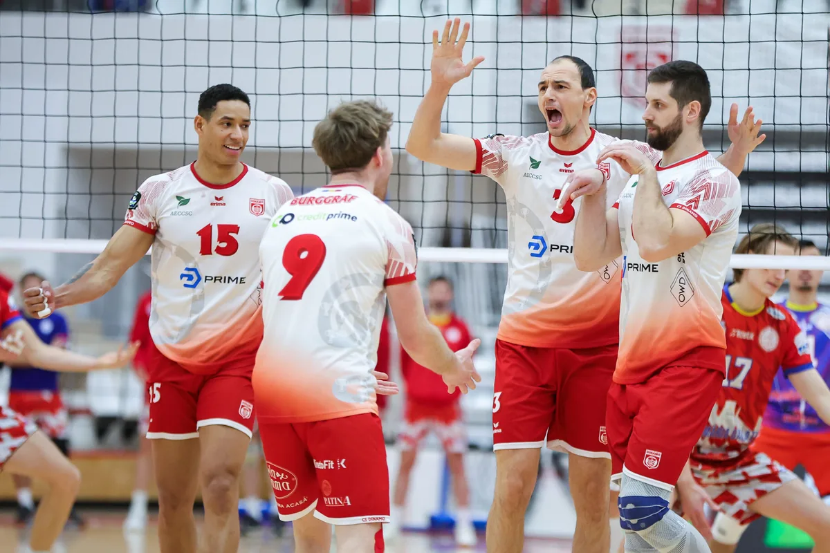 Meciul al doilea din semifinala campionatului de volei masculin dintre Dinamo și Steaua, reprogramat