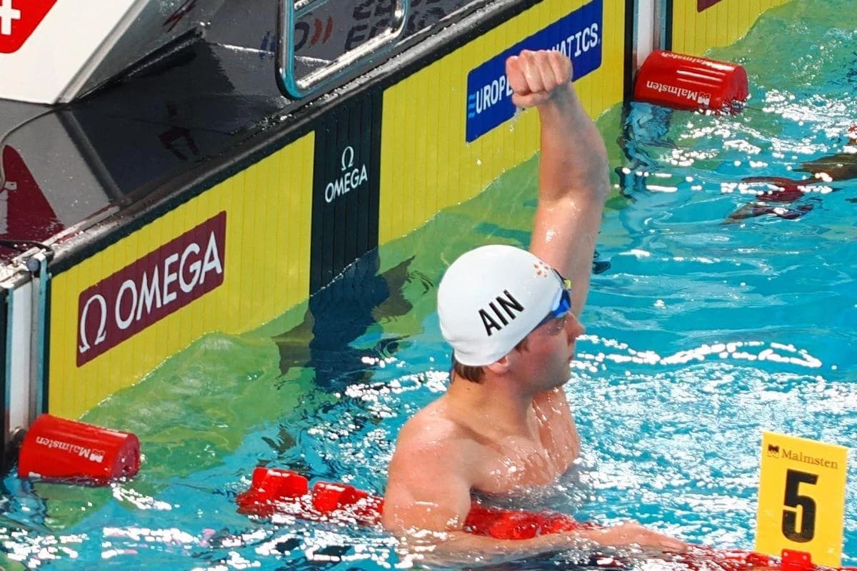 Medalie de aur pentru rivalul lui David Popovici, cu o oră înaintea semifinalei la 100 m liber