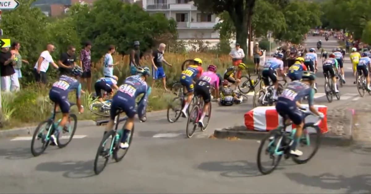 Medical Reports & Withdrawals Tour de France 2026 Stage 15 - Collarbone fracture ends Vingegaard's r