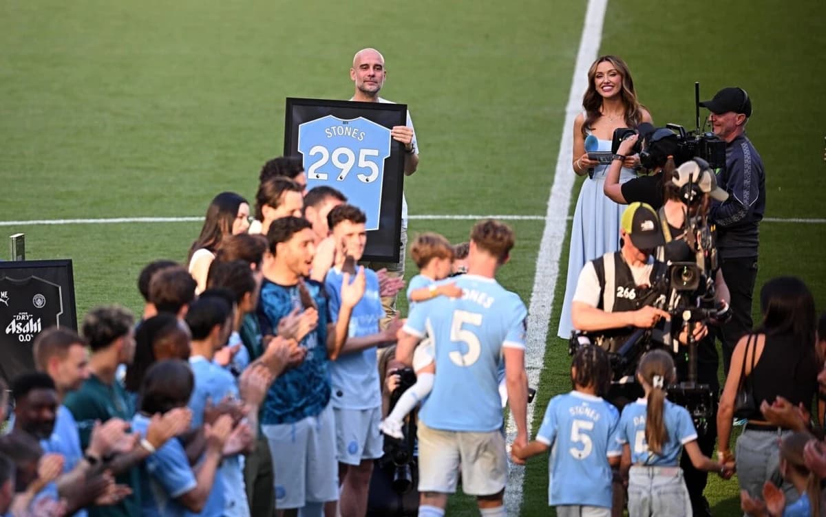 MERCATO Chivu a dat lovitura! Unul dintre „copiii” lui Guardiola de la Manchester City e la Milano ș