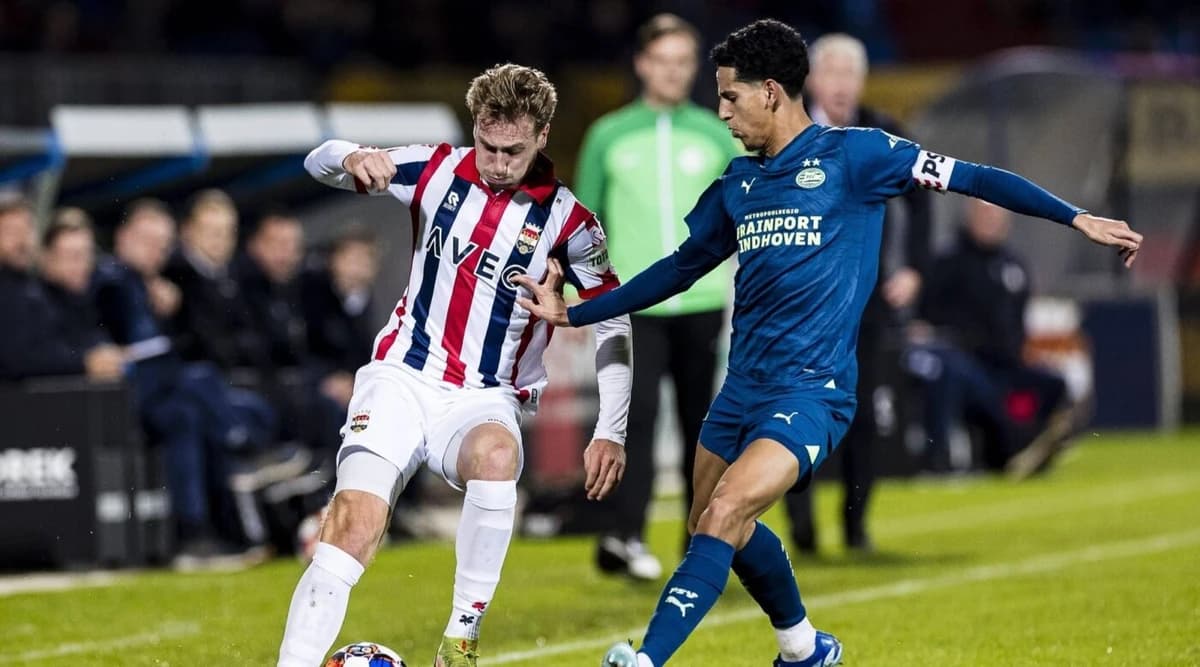 MERCATO Fostul mijlocaş al lui PSV a ajuns la Bucureşti pentru a semna cu Dinamo Bucureşti