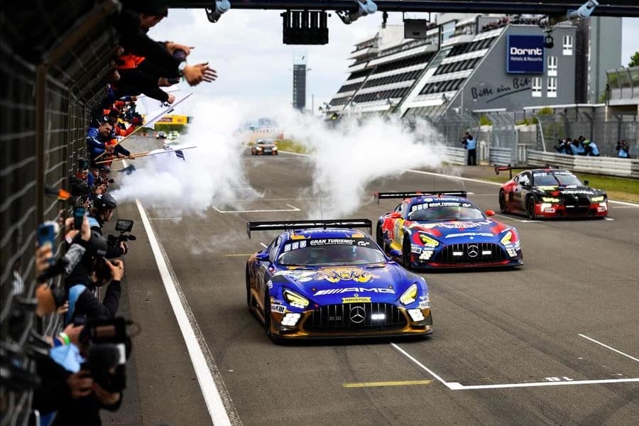 Mercedes-AMG, victorie în cursa de 24 de ore de la Nurburgring. Abandon pentru Max Verstappen