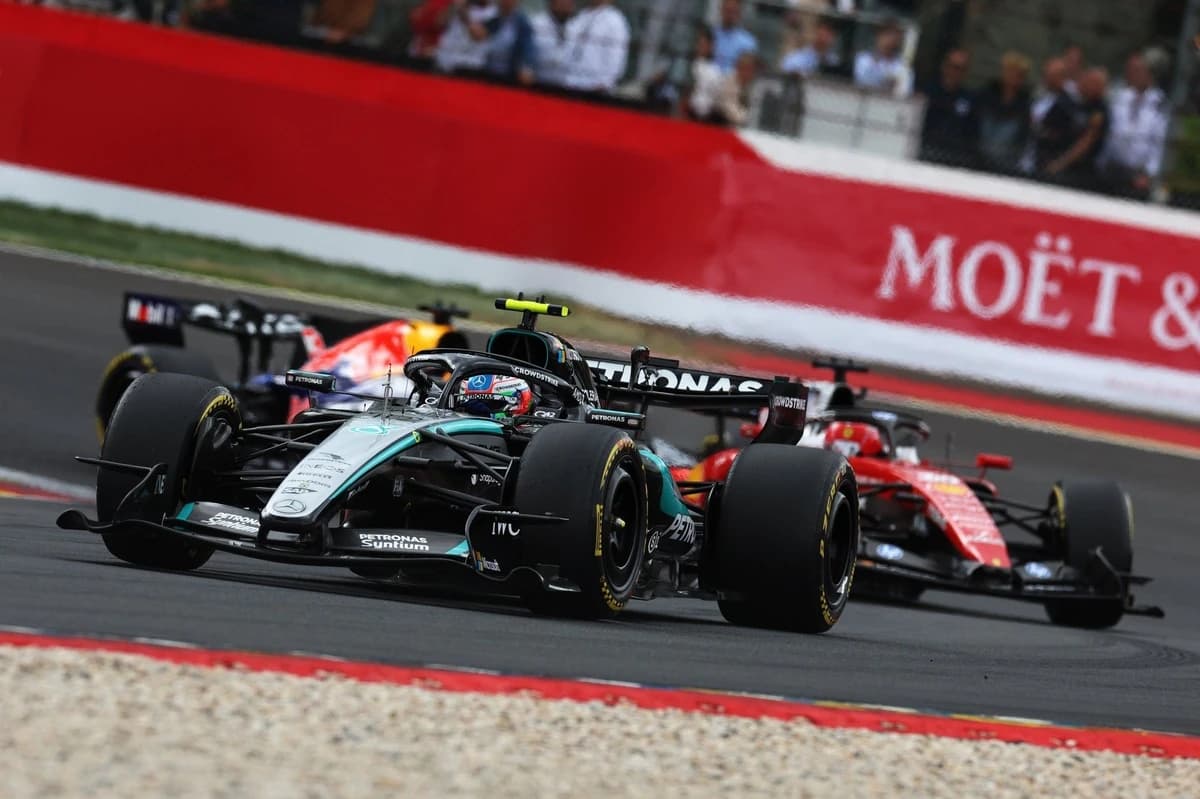 Mercedes explains "out of phase" developments compared with other F1 teams