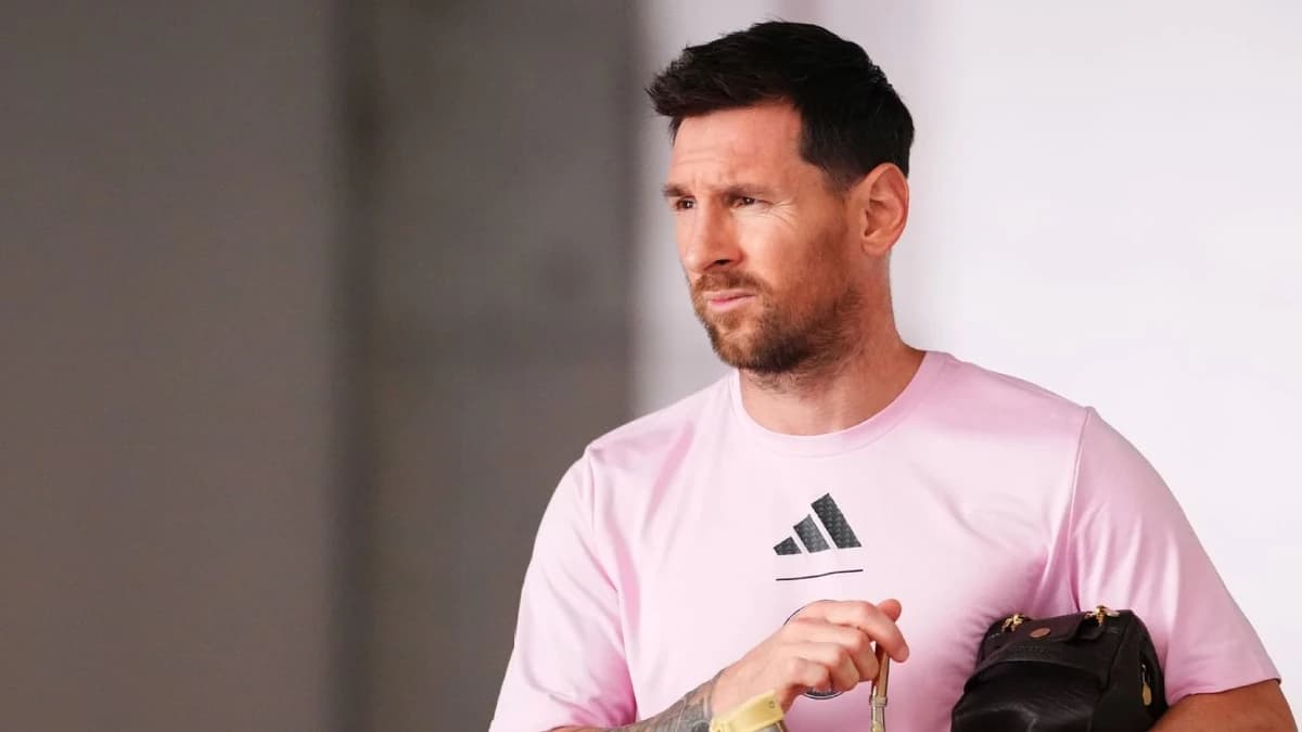 Messi back on Miami bench after father's death