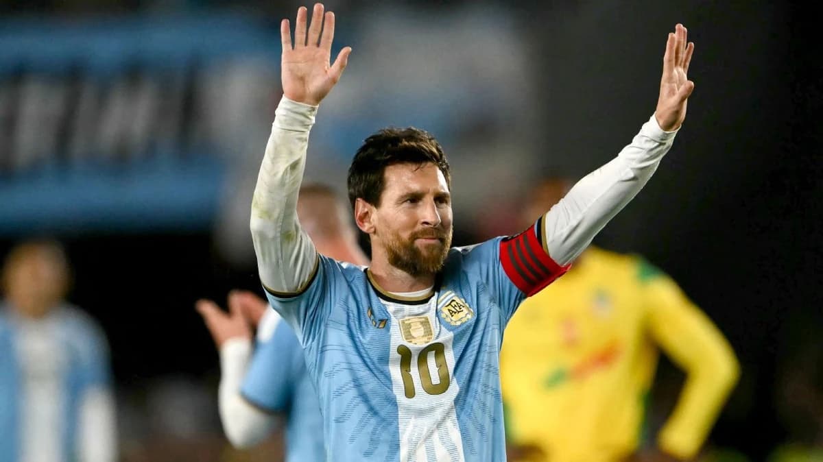 Messi marks final Argentina game with goal in tearful 'last tango'