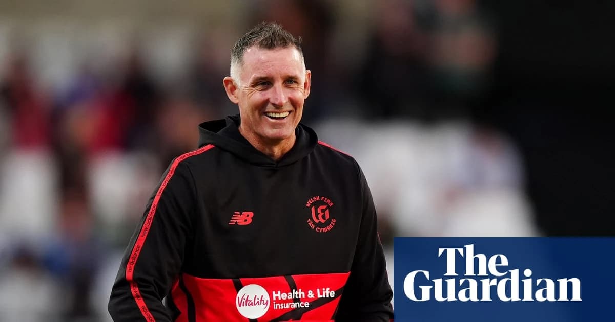 Michael Hussey rejects England Test role to sign part-time deal with Australia