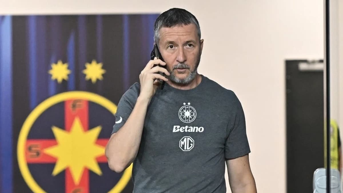 MM Stoica a scos telefonul și a citit mesajele în direct: ”E incredibil”